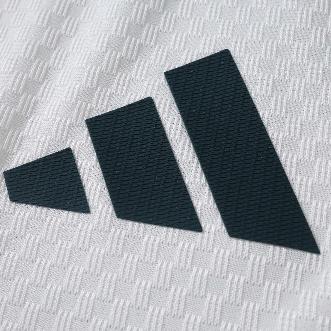 Embroidered Home 26/27 Player Edition Shirt