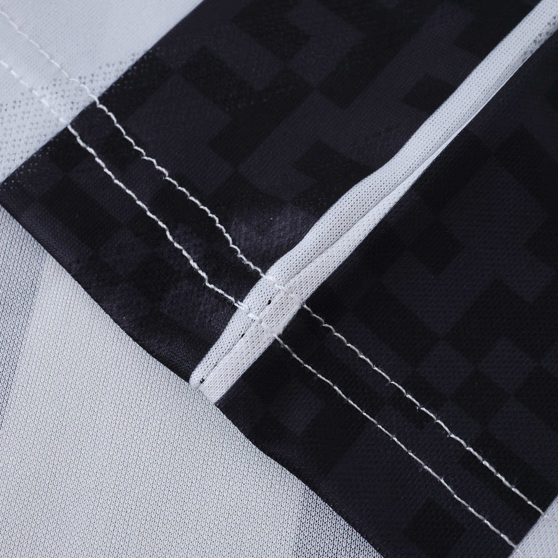 Away 25/26 Women’s Shirt